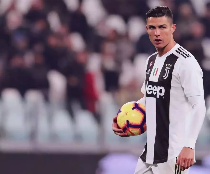 比赛中屡创 比赛中屡创