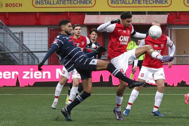 守频频被撕 守频频被撕